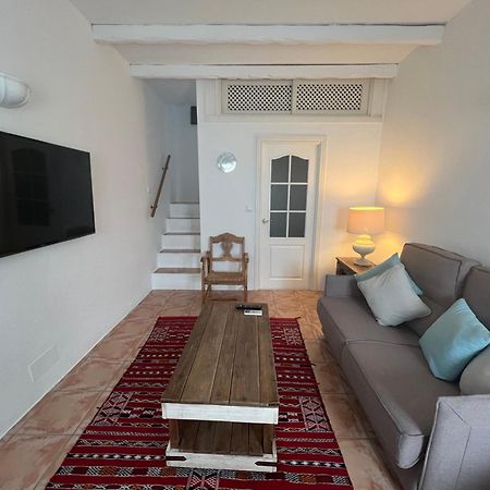 Villa Old Town House With Terrace à Marbellac Extérieur photo